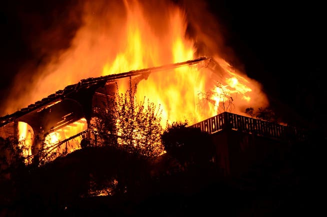Brand eines Einfamilienhauses in Füllinsdorf