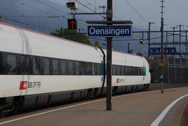 Die vollständige Erneuerung der SBB-Fahrleitungen in Oensingen soll von Ende Januar bis Anfang April dauern.