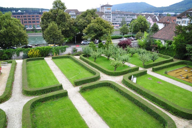 Der Klostergarten bleibt, wie er ist: Es gibt kein Parkhaus im Untergrund. Die Klosterbrüder wehrten sich erfolgreich dagegen.