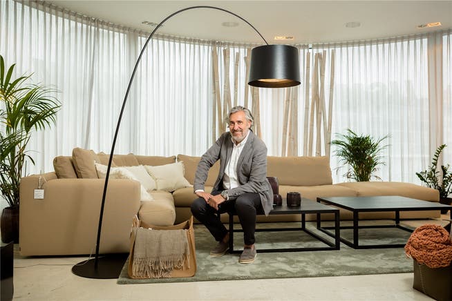 Seit 19 Jahren führt Raoul Burger das Design-Möbel-Fachgeschäft «in!baden». Sandra Ardizzone