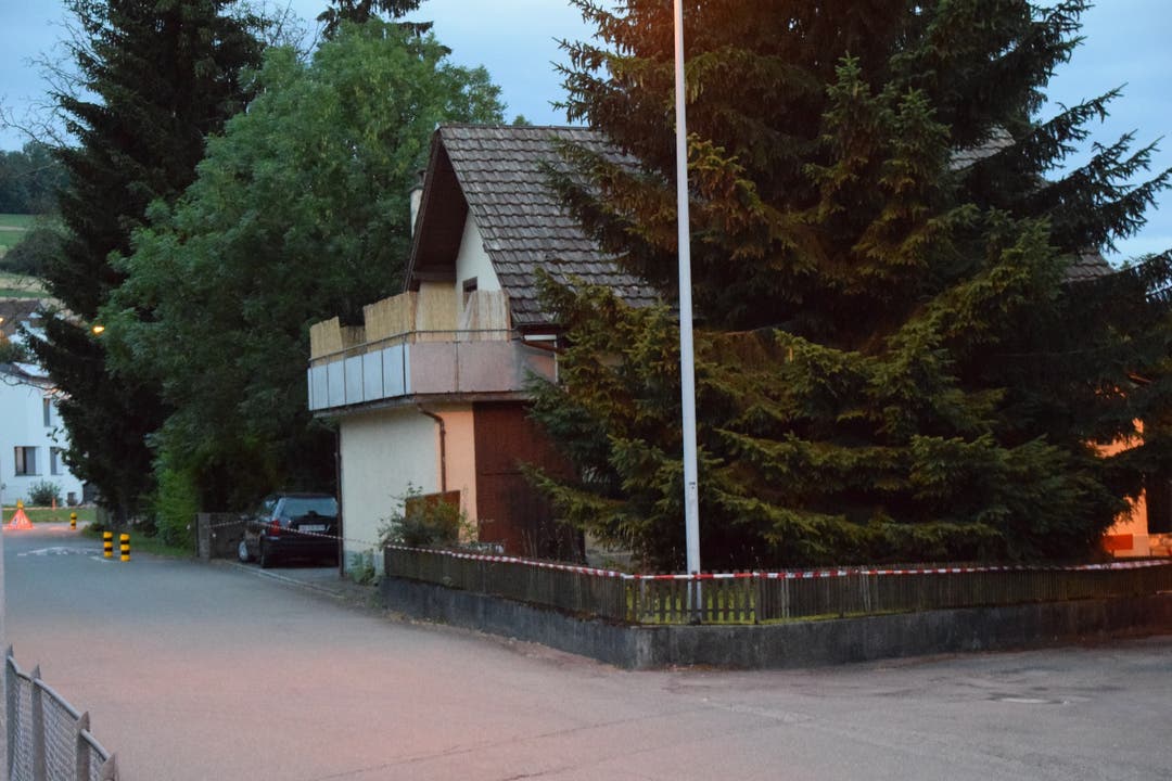 Das Einfamilienhaus am Schulweg in Sarmenstorf aus anderer Perspektive - es befindet sich nahe der Schule.