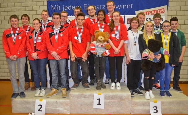 Die besten Juniorenmannschaften mit dem Gewehr (von links): Muri-Freiamt (2.), Obersiggenthal (1.) und Murgenthal (3.).