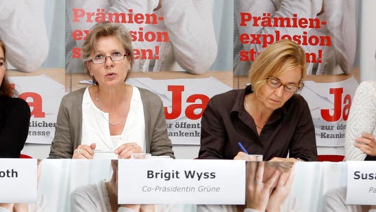 Brigit Wyss und Susanne Schaffner weibelten Seite an Seite für eine öffentlichte Krankenkasse. Im Wahlkampf wird nicht zusammengespannt. (Archiv)