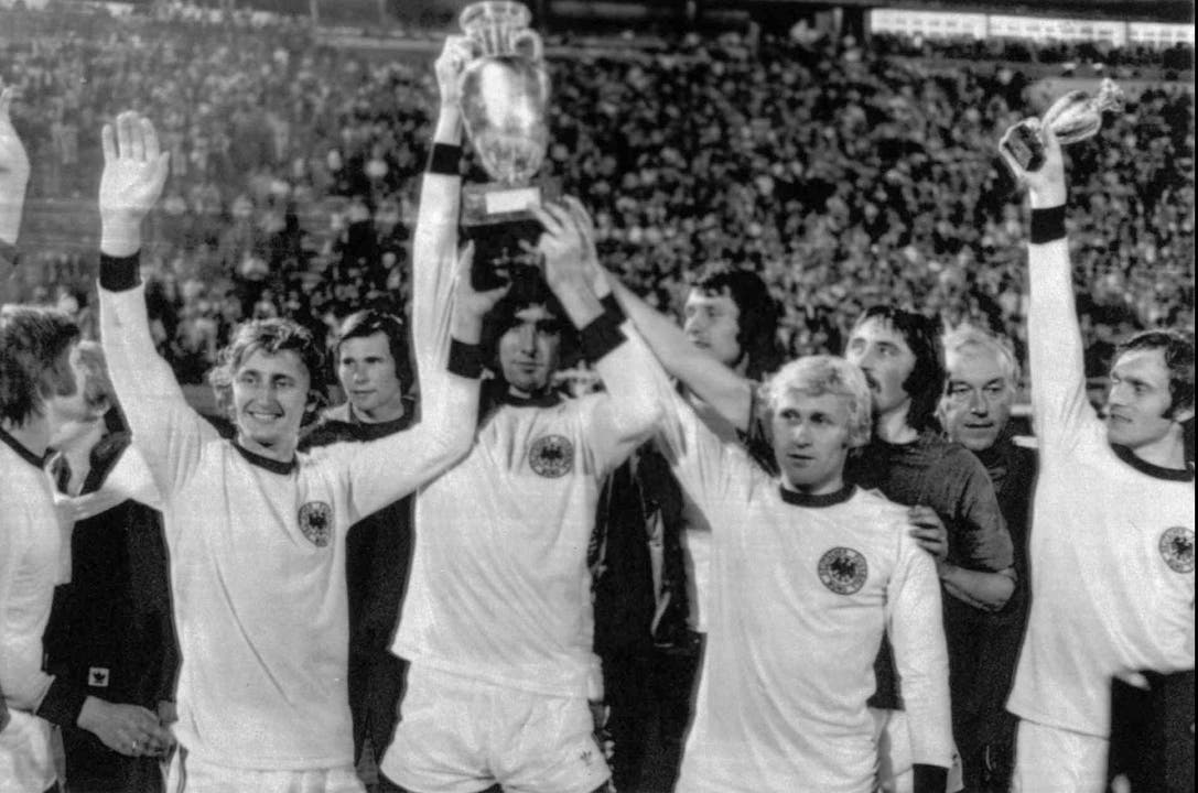 EM 1976: Die Tscheslowakei besiegt Deutschland im Final nach Elfmeterschiessen.