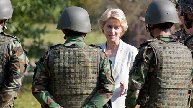 Verteidigungsministerin Ursula von der Leyen will Flüchtlinge fit für den Wiederaufbau nach dem Krieg machen.