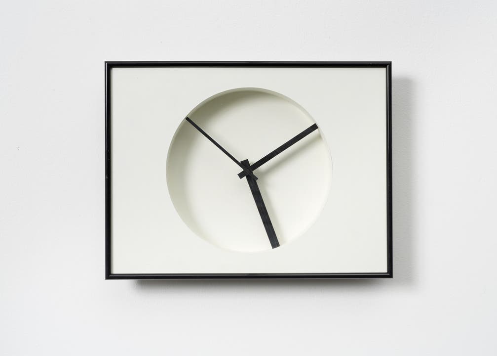 René Zäch, Uhr Relief, 2013, Holz, Karton, Acryllack, Wechselrahmen, 31 x 41 x 6 cm