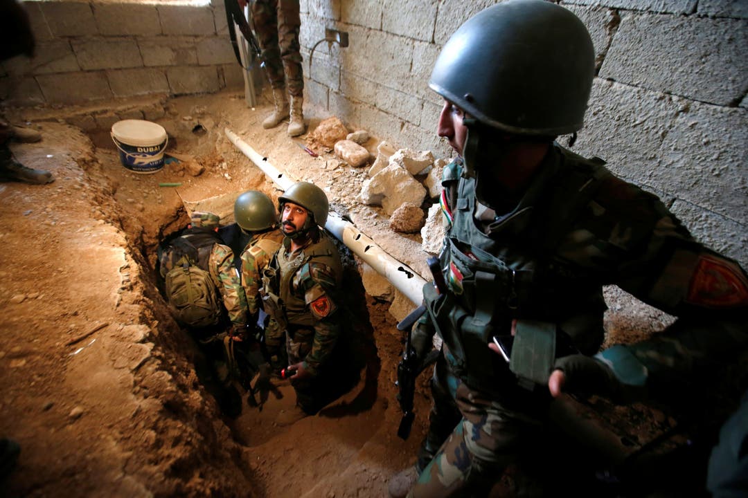 Der IS baut in den von ihm eroberten Ortschaften Tunnelanlagen. In dem Labyrinth in der Ortschaft Baschika lebten bis zu 200 Terroristen,