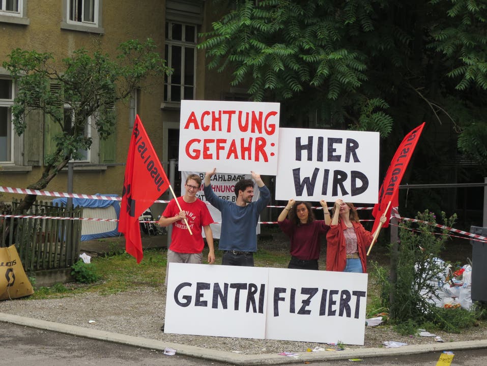Gestern protestierte die JUSO Stadt Zürichvor Ort gegen den Abriss des Nagelhauses.