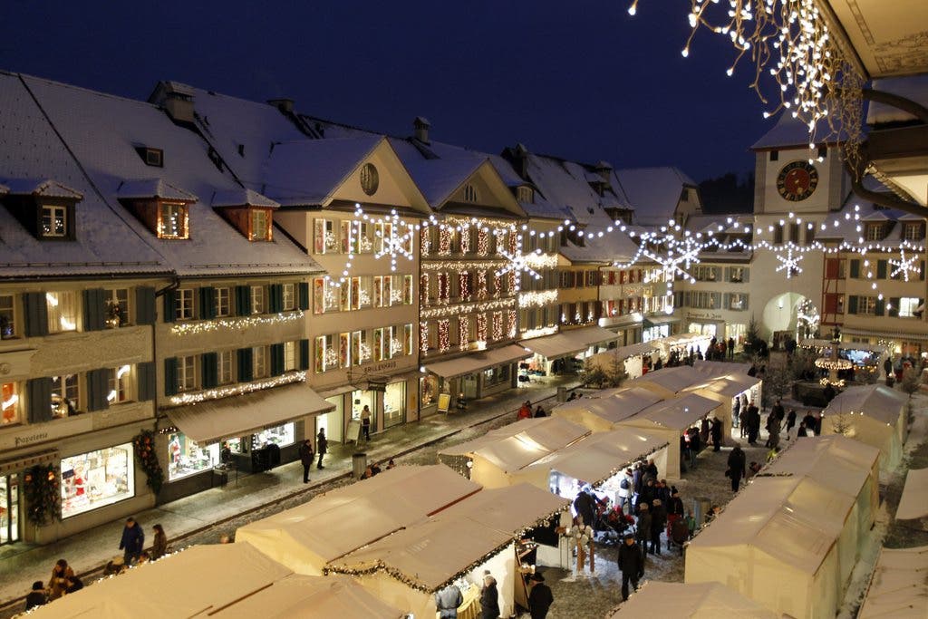 Die Schweiz im Lichtermeer: So viel Mühe geben sich die hiesigen Behörden Willisau 2012.