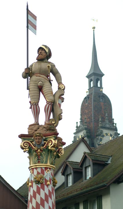 Der Niklaus-Thut-Brunnen ist das Wahrzeichen von Zofingen. Der Niklaus-Thut-Brunnen ist das Wahrzeichen von Zofingen. Thut Brunnen Silvesterspiel.