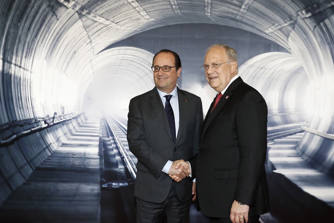 Johann Schneider-Ammann begrüsst Frankreichs Präsident Francois Hollande