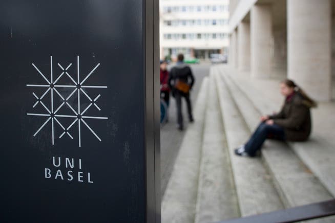 Eine Veranstaltung an der Universität Basel soll bespitzelt worden sein.