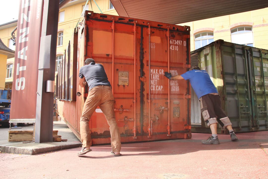 Container-Aufbau am Fantoche 2016
