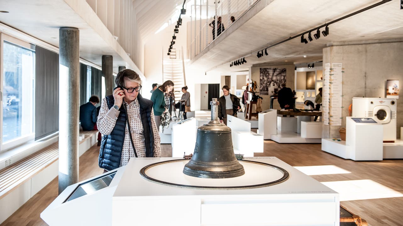 Wikipedia live erleben - die neue Dauerausstellung 'Geschichte verlinkt' im Historischen Museum Baden.