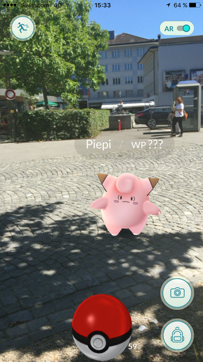 Halb Schwein, halb Seestern: Pokémon Piepi beim Graben in Aarau