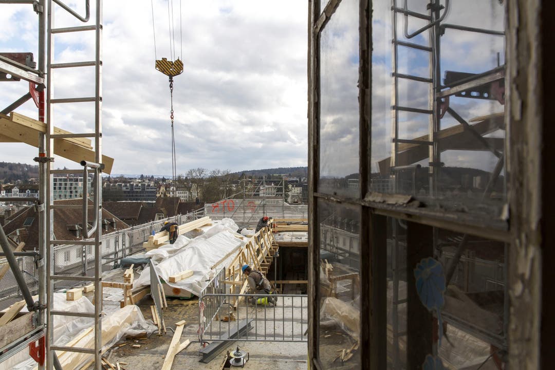 Krone Solothurn: So sieht es im Februar 2016 aus Hier kommt noch das neue Dachgeschoss des Leist-Flügels hin