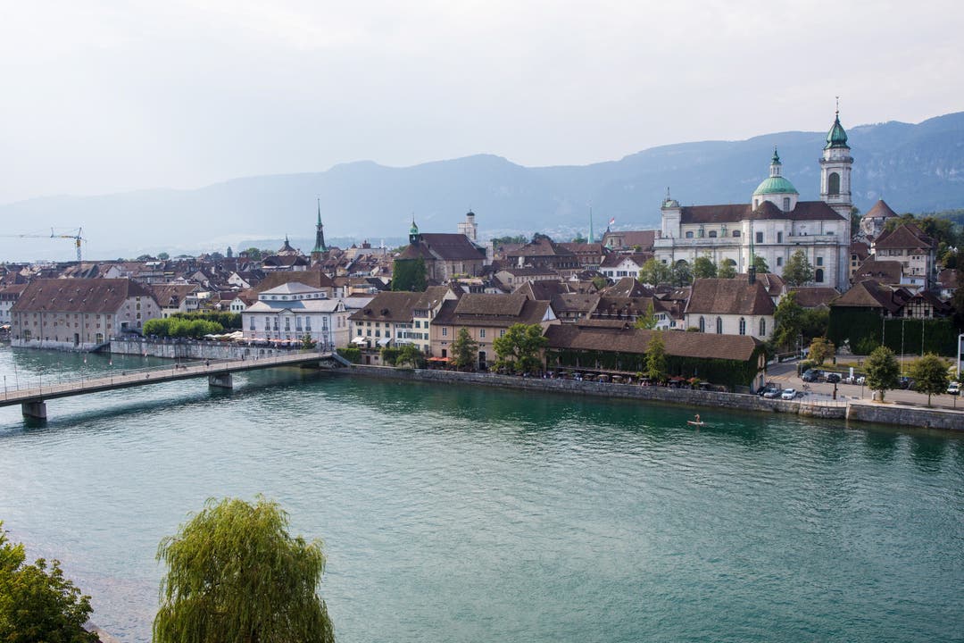 Stadt/Gemeinde: Solothurn Solothurn hat gleich zwei Apps. Einmal natürlich die bereits vorgestellte Gemeindeapp und dann auch noch eine App von Cityguide AG, die einen virtuellen Stadtspaziergang anbietet, der dank 360 Grad Panorama realisiert wird.