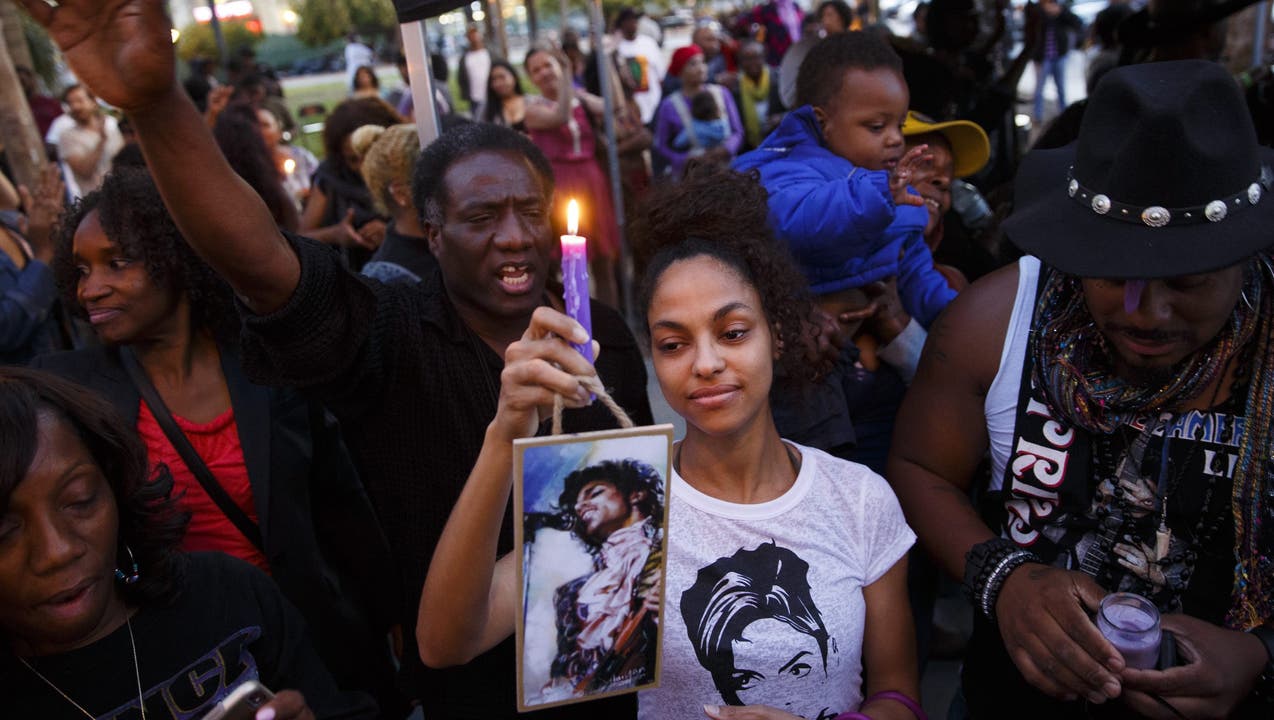 Fans trauern auch in Los Angeles um Prince.