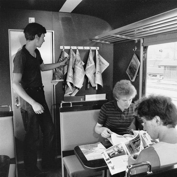 Billettbar und Leseecke im Zug anno 1984.