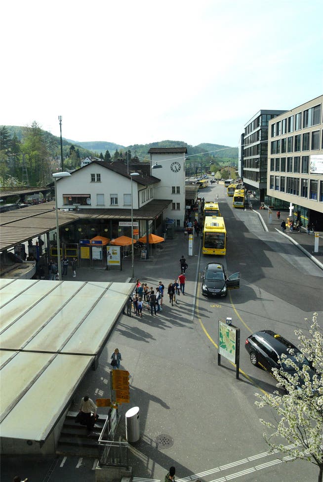 Der Bahnhof Liestal wird durch Neubauten ersetzt – in diesen könnten zwei Fakultäten der Uni Basel unterkommen.