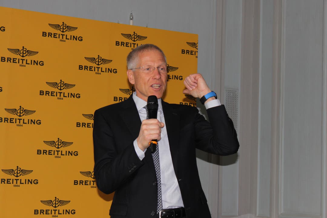 Jean-Paul Girardin, Breitling Vice-President, zeigt sich begeistert.