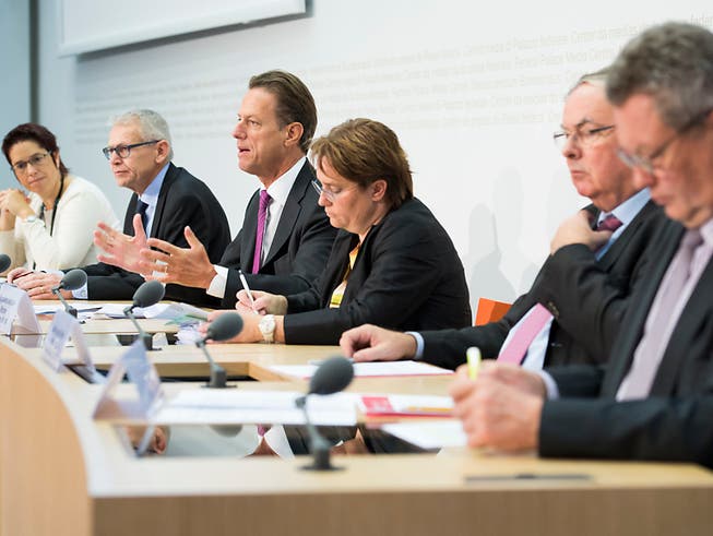 Die bürgerlichen Bundeshausfraktionen werben in Bern für die Unternehmenssteuerreform III.