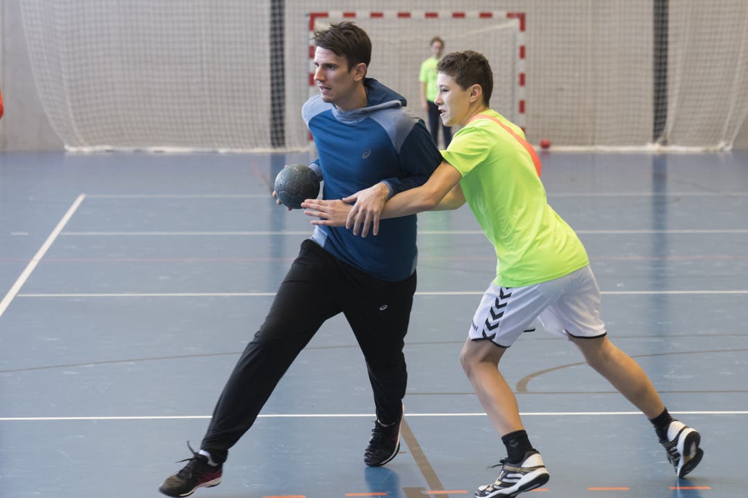 Nach dem Camp in Siggenthal Station gönnt sich der Handball-Star zwei Wochen Trainingsferien. Nach dem Camp in Siggenthal Station gönnt sich der Handball-Star zwei Wochen Trainingsferien.