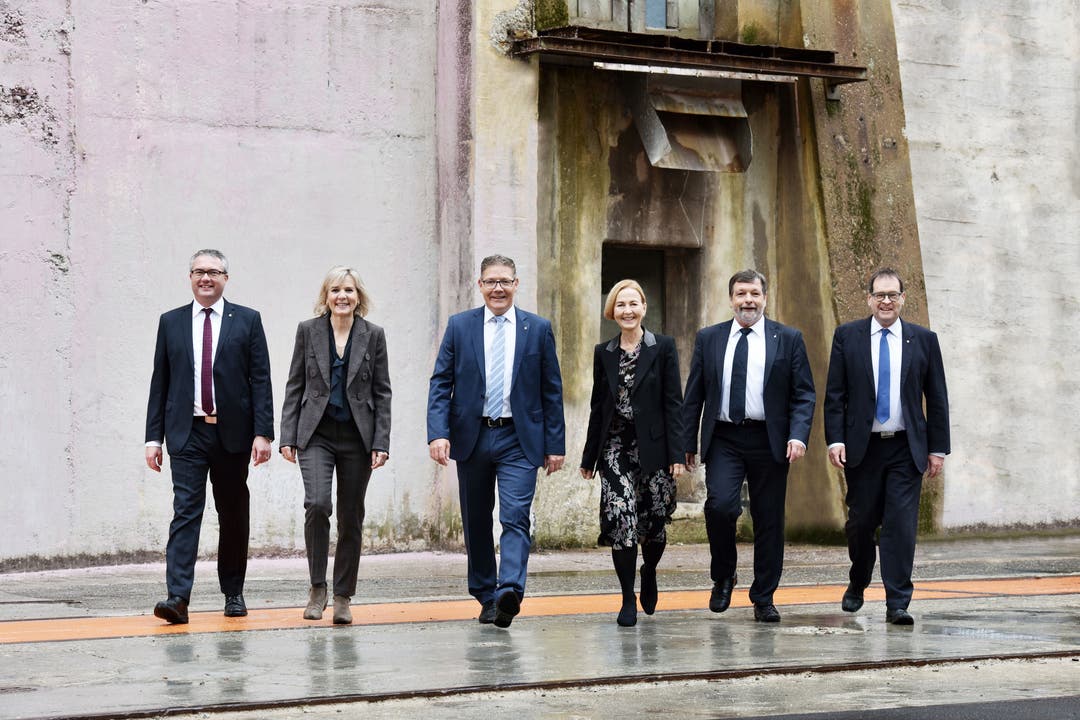 Die offiziellen Gruppenfotos der Solothurner Regierung aus dem Archiv Dynamischer Auftritt im 2019: Das offizielle Bild des Solothurner Regierungsrates.
