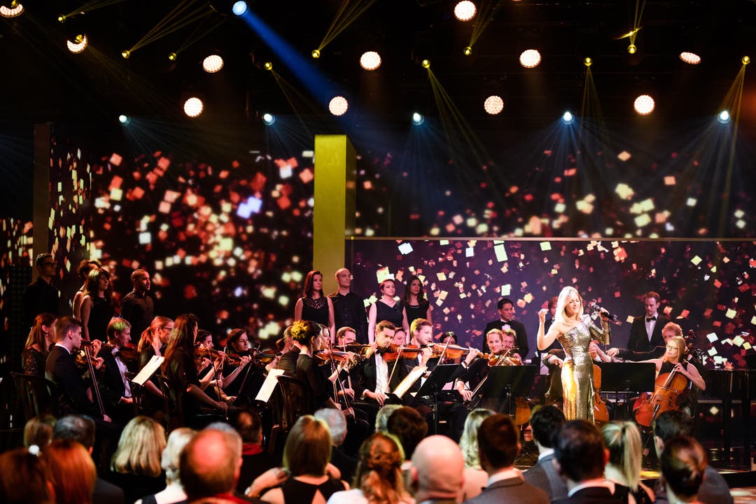 Schlagersaengerin Helene Fischer singt an den Credit Suisse Sports Awards