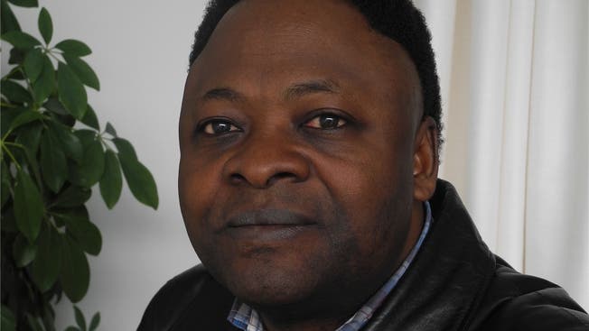 Luemba Ne Kongo (38) lebt in Lüterkofen und sorgt sich um seine Heimat.