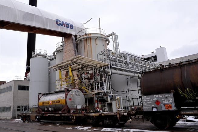 Die Herstellung von Chlor und Chlorprodukten – beispielsweise für Agrar-Chemikalien – ist das Kerngeschäft der Cabb in Pratteln. Archivbild