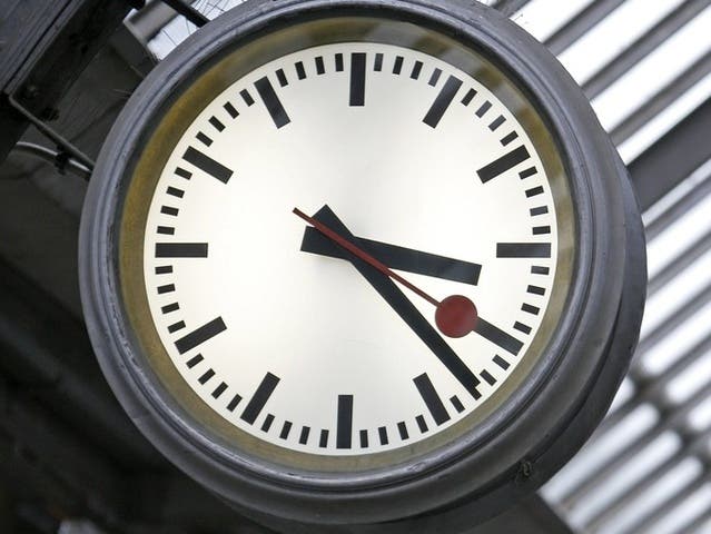 Die Erneuerung der Bahnhofuhr erfolgt im Rahmen der Sanierung der Oltner Uhrenanlage von September 2015 bis Dezember 2016. (Symbolbild)