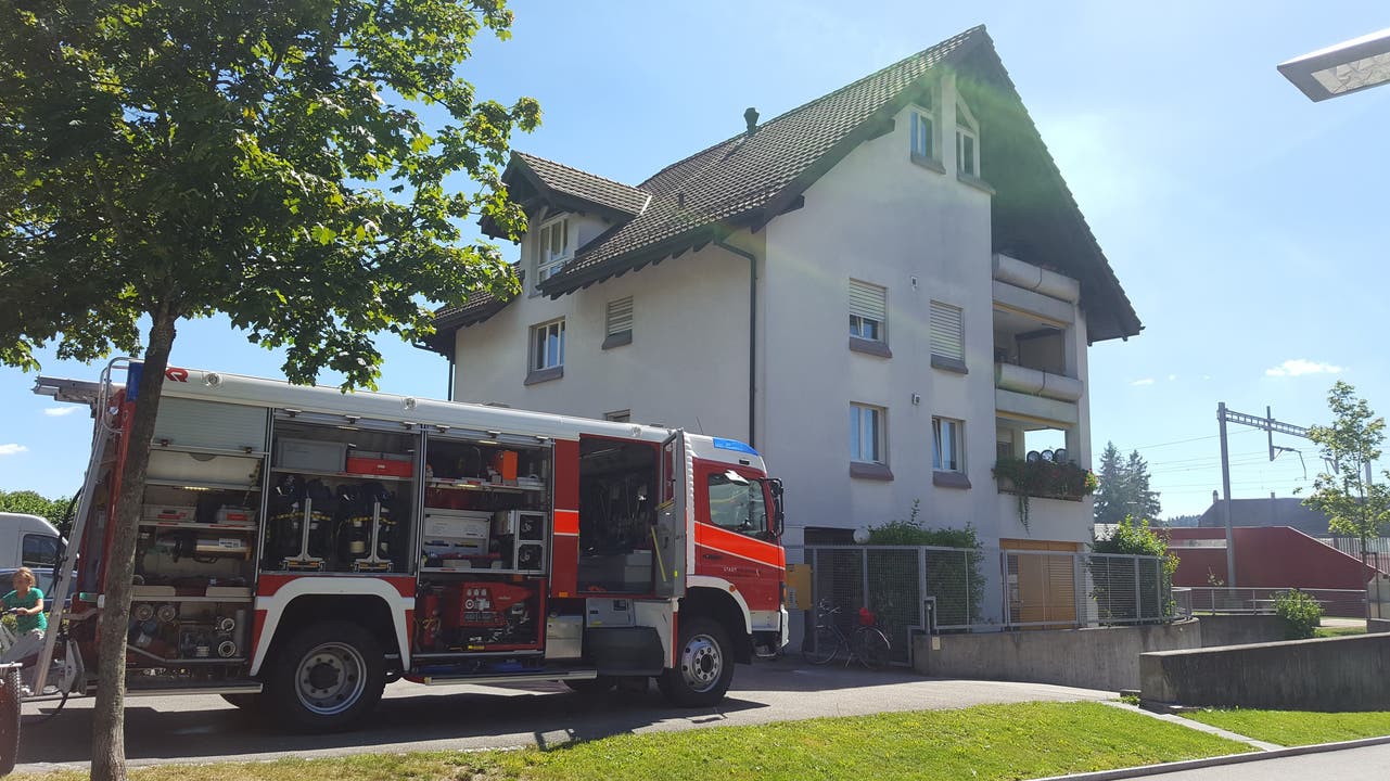Die Feuerwehr der Stadt Solothurn an der Allmendstrasse 31 im Einsatz.