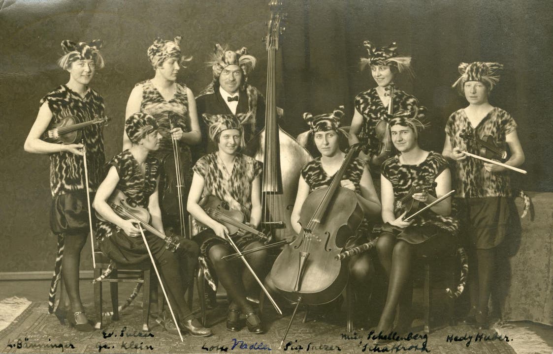 Musikkollegium im Tierkostüm, 1927.