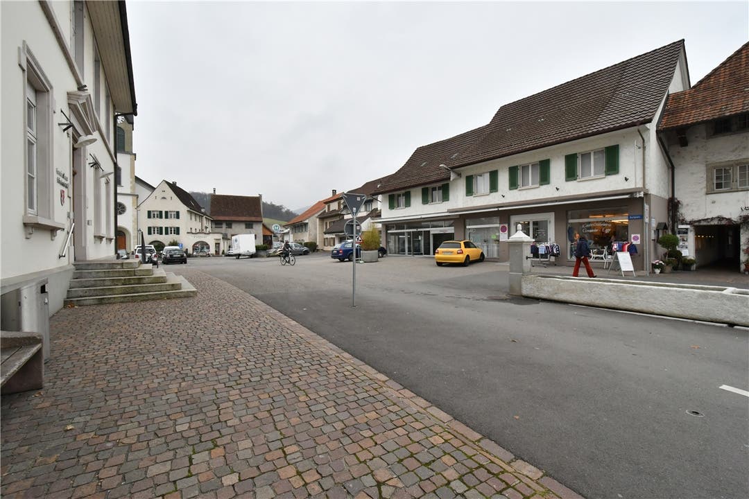 Erlinsbach SO kauft die Liegenschaft am Dorfplatz 2, um eine Arztpraxis anzusiedeln. Eine Urnenabstimmung zum Umbau folgt.
