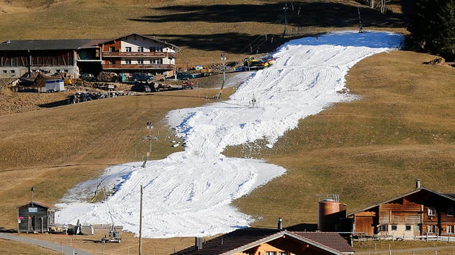 Auch der Wintersport in der Schweiz bekäme deutlich zu spüren, wenn sich die Welt um 3 statt um nur 2 Grad erwärmt. (Archivbild)