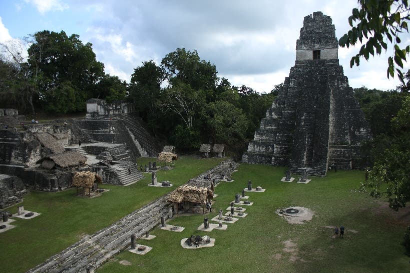Tikal war eine der bedeutendsten Städte der klassischen Maya-Periode, bis die Stadt im 9.-10. Jahrhundert n. Ch. plötzlich von der Bildfläche verschwand.