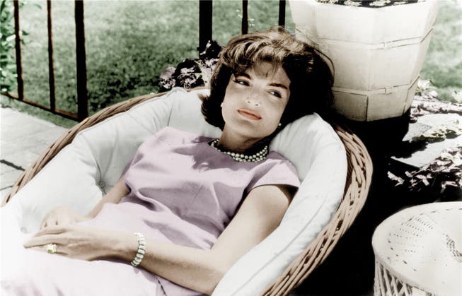 Auch im Zentrum der Macht blieb sie eine Liebhaberin und Förderin der Literatur: Jacqueline Kennedy 1961.RDA/KEYSTONE