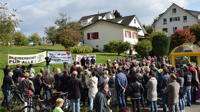 Am 27. September fand in Oberwil-Lieli eine Demonstration für die Aufnahme von Flüchtlingen statt.