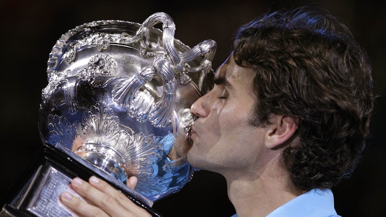 2010 vs Andy Murray (GBR): 6:3, 6:4, 7:6 (13:11) Federer erreicht seinen achten Grand-Slam-Final in Serie. Im Sommer zuvor war er erstmals Vater geworden. Auf dem Weg zum vierten Melbourne-Titel gibt er nur zwei Sätze ab.