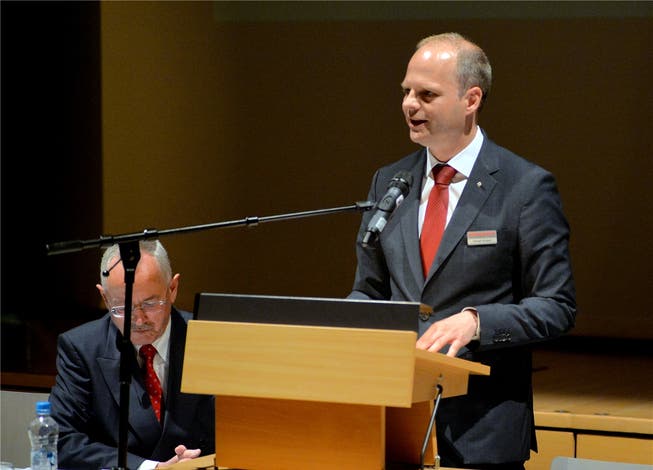 Die Handelskammerspitze: Präsident Hans Kuhn (sitzend) und Direktor Daniel Probst.