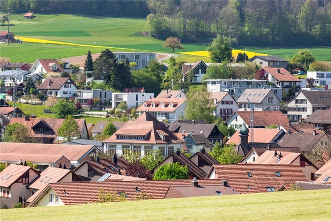 Der Gemeinderat Freienwil bewilligt Solaranlagen auf Dächern in der Dorfzone «grundsätzlich nicht». Sandra Ardizzone