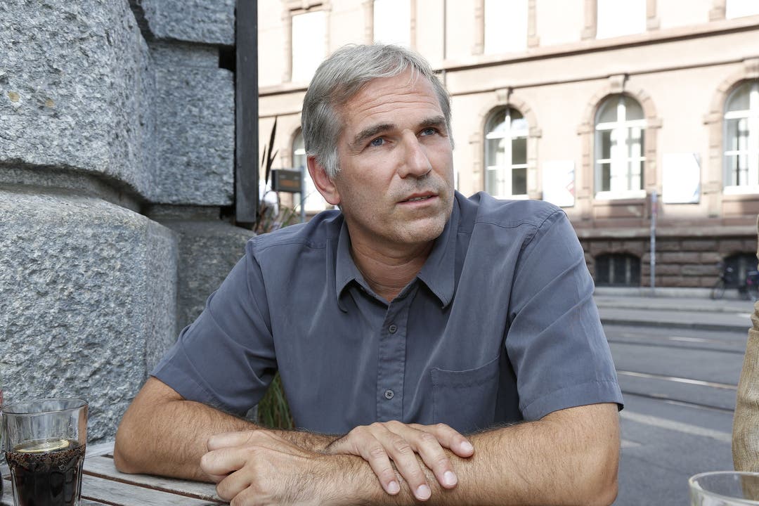 Lorenz Nägelin 2017 wurde Lorenz Nägelin zum Basler SVP-Präsidenten gewählt. Er folgte auf Sebastian Frehner. Dieser wollte eigentlich weiter im Parteivorstand verbleiben, wurde aber aus dem Gremium gedrängt.