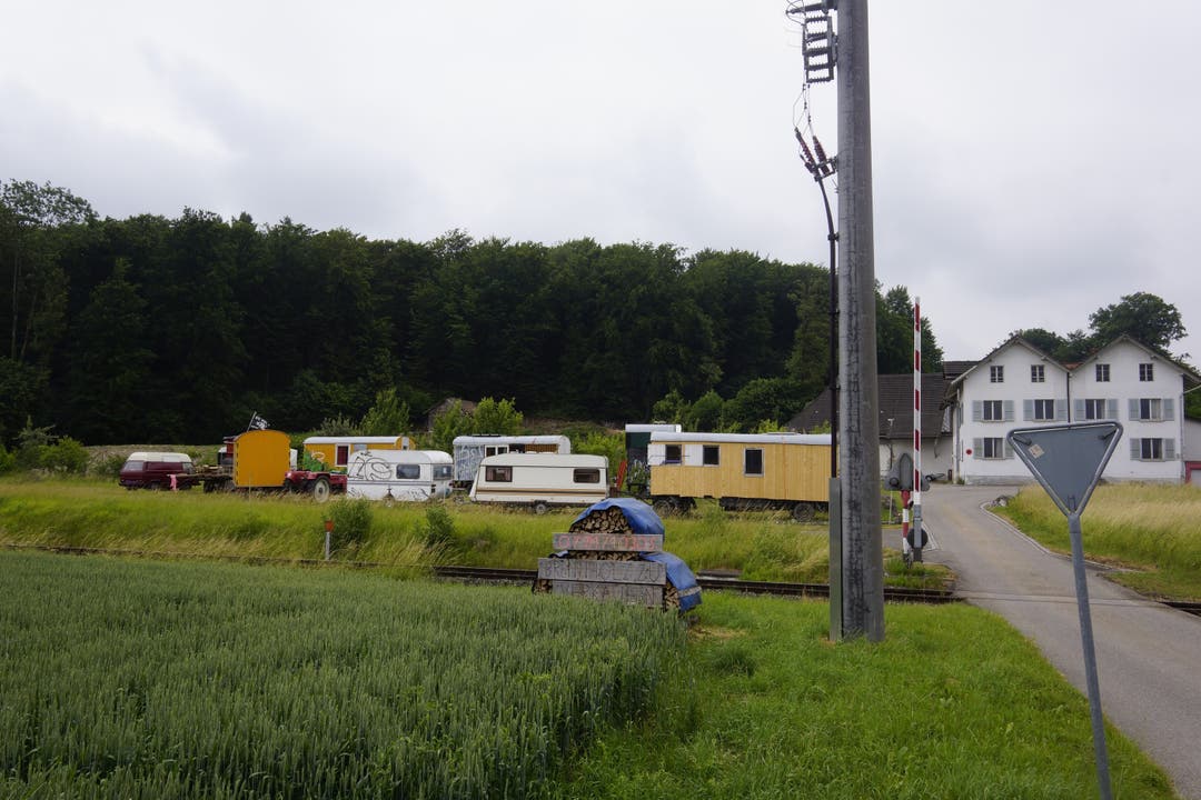 Juni 2015: Die elf Wagen stehen auf dem Hoberg (Gemeindegebiet Biberist)
