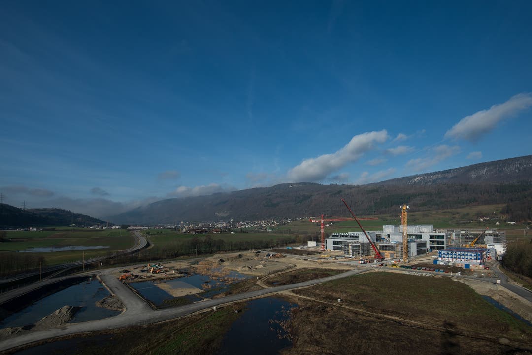Baufortschritt im Pharmawerk von CSL Behring in Lengnau Ein Luftbild vom Januar 2018