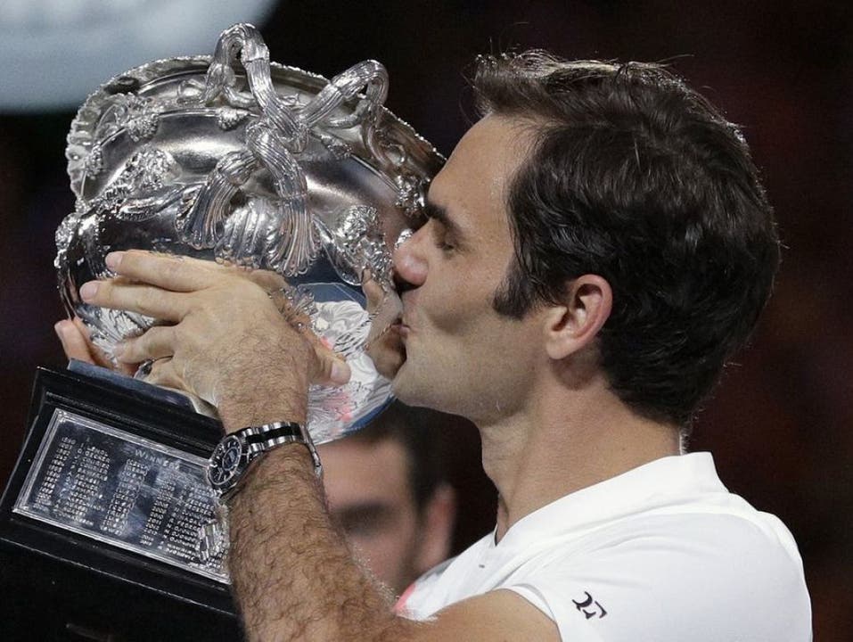20) Australian Open 2018: Gegen Marin Čilić gewinnt Federer den Fünfsatzkrimi mit 6:2, 6:7, 6:3, 3:6 und 6:1 und schafft es damit auf historische 20 Grand-Slam-Titel.