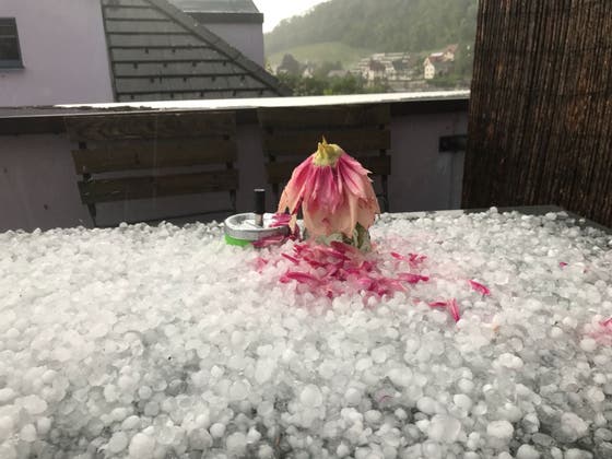 Unwetter Bahnhof Knocheltief Unter Wasser So Wutete Der Hagelsturm In Baden