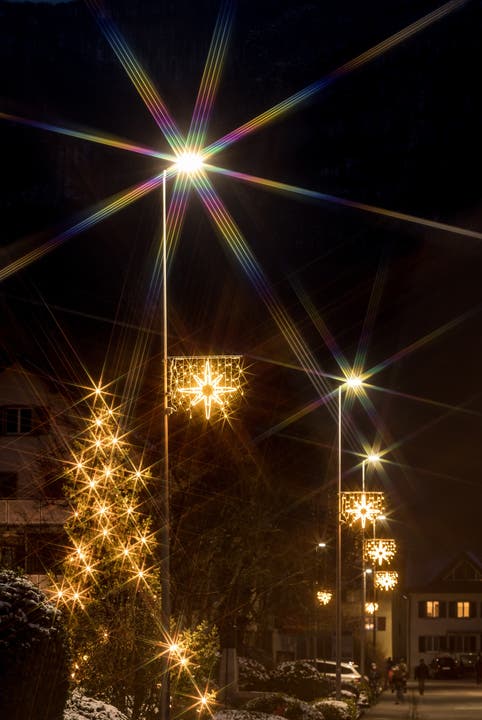  Neue Weihnachtsbeleuchtung in Laupersorf