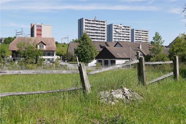 «Der Aargau ist durchgehend urbanisiert, kein Aargauer lebt mehr auf dem Land, sagt Publizist Benedikt Loderer – deshalb seies reiner Selbstbetrug, wenn der Aargau sich als Landkanton bezeichne. Daniela Valentini