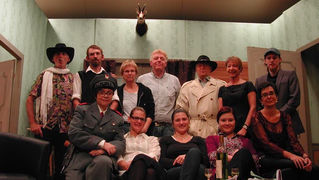 Spielen nicht nur Theater zusammen: Die Mitglieder des Riedholzer Ensembles.